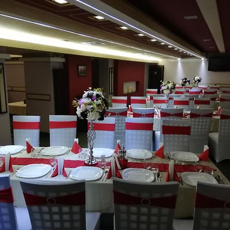 Pension Arena Cluj-Napoca Esterno foto