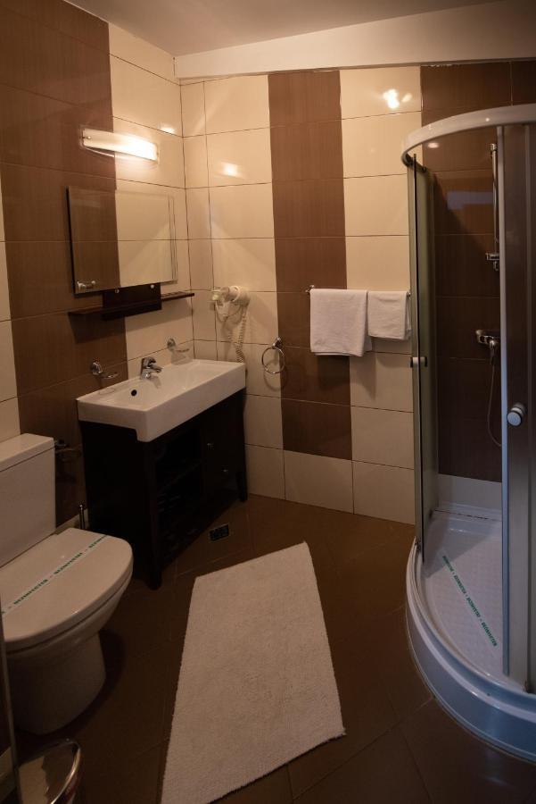 Pension Arena Cluj-Napoca Esterno foto