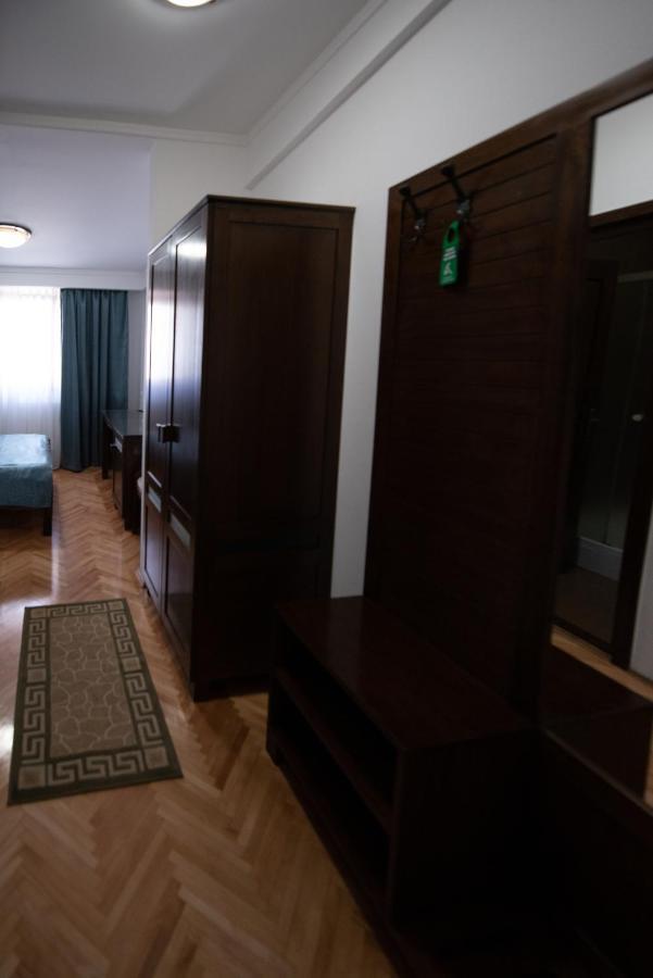 Pension Arena Cluj-Napoca Esterno foto